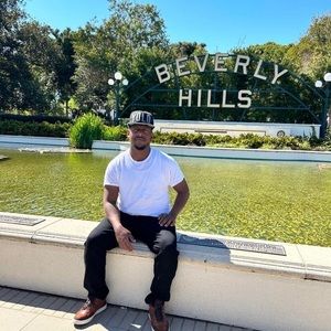 Meet your Posher, Yonas